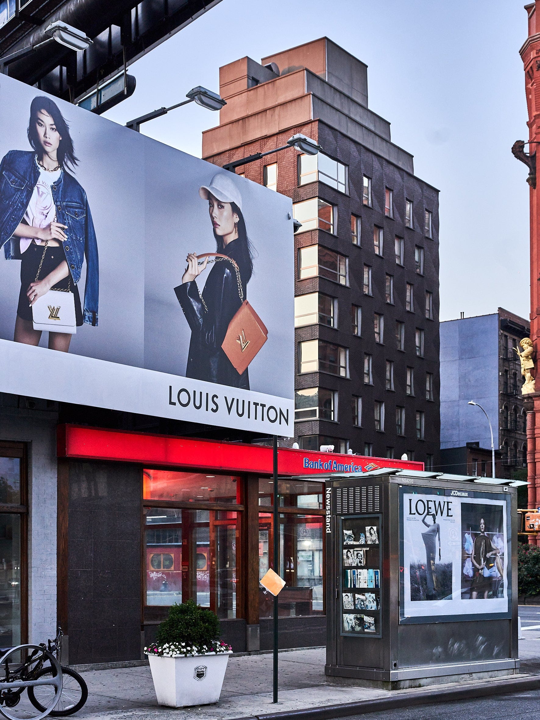 louis vuitton billboard los angeles